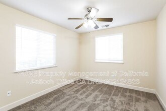 5208 Rainwood Way in Antioch, CA - Building Photo - Building Photo