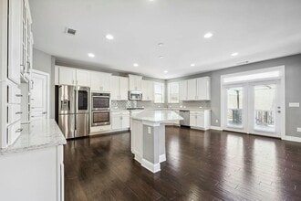 670 Bell Creek Rd in Cumming, GA - Building Photo - Building Photo