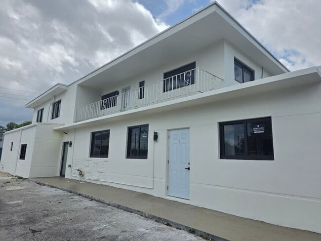 6006 NW 22nd Ave