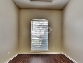 11525 Jerry Adams Dr in Jacksonville, FL - Foto de edificio - Building Photo