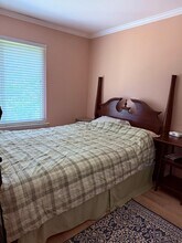 64 Hampshire Dr in Plainsboro, NJ - Building Photo - Building Photo