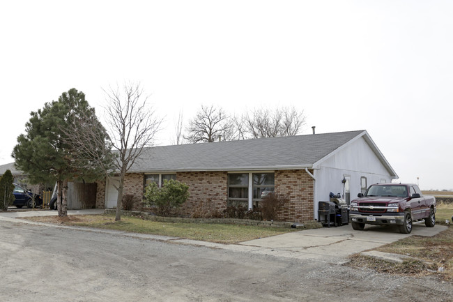 415 W Jefferson St in Gardner, IL - Foto de edificio - Building Photo