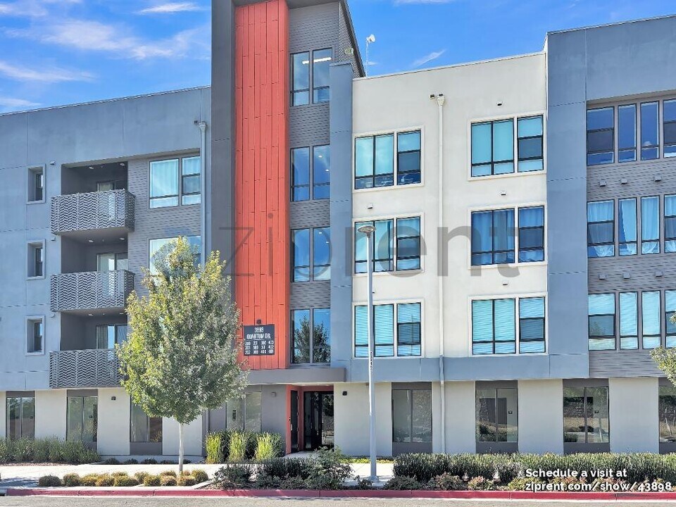 3893 Quantum Dr in Fremont, CA - Building Photo