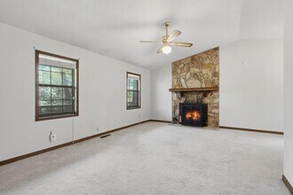 6040 Austin Dr SW in Mableton, GA - Building Photo - Building Photo