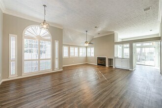 5507 Village Springs Dr in Humble, TX - Building Photo - Building Photo