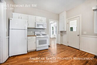 945 Fremont Ave NW in Grand Rapids, MI - Building Photo - Building Photo