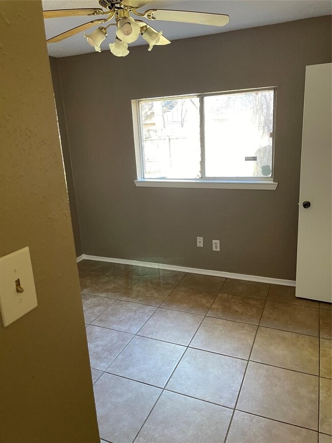 property at 4923 Hickorygate Dr