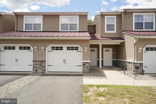 property at 420 Parkview Ct