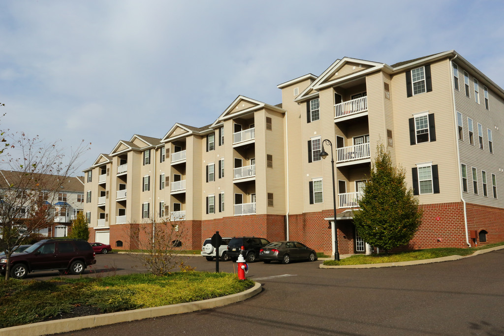 The Pointe at River Glen Apartments in Royersford, PA ...