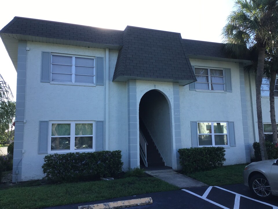 367 S McMullen Booth Rd, Unit 80 in Clearwater, FL - Building Photo