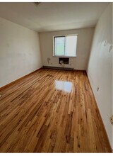 85-28 66th Ave in Queens, NY - Foto de edificio - Building Photo