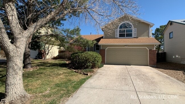 property at 3840 Hickory Hill Dr