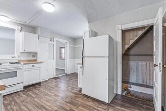 2349 Ferrant Pl in Minneapolis, MN - Building Photo - Building Photo