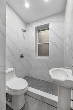 327 E 10th St in New York, NY - Foto de edificio - Building Photo