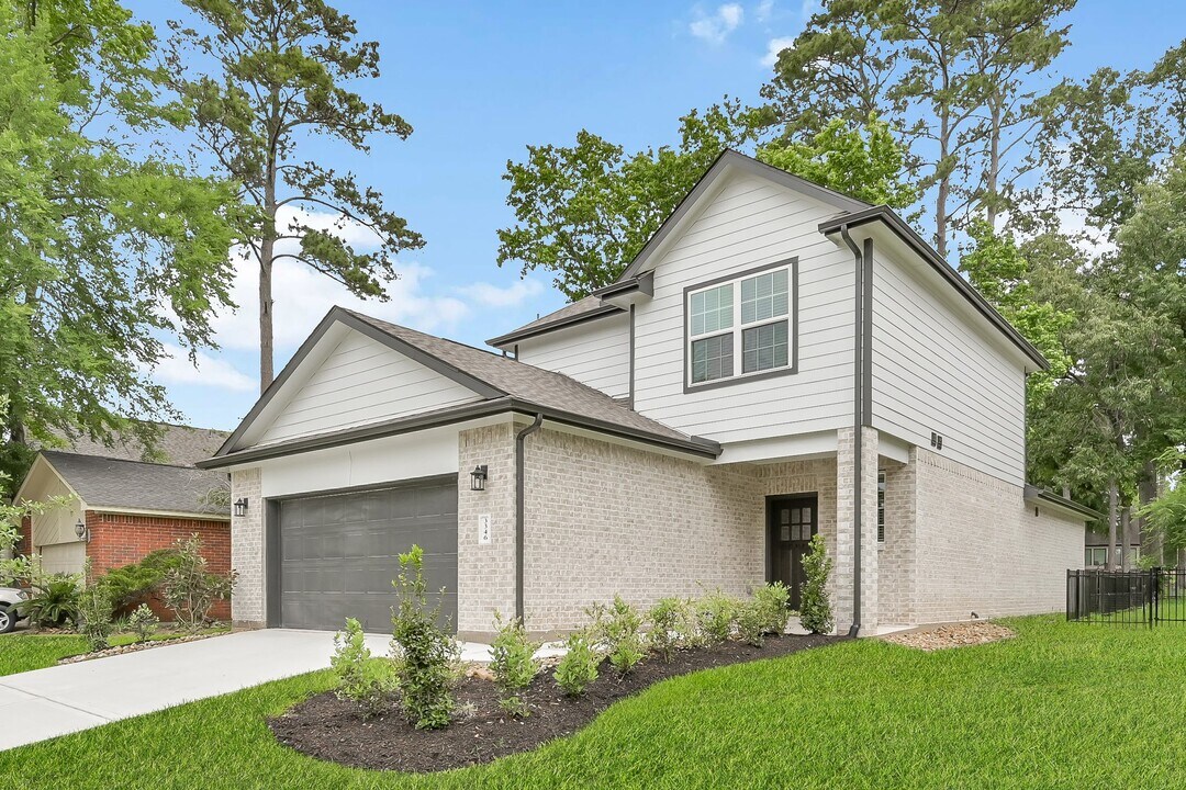 3346 Torrey Pines Dr in Montgomery, TX - Building Photo