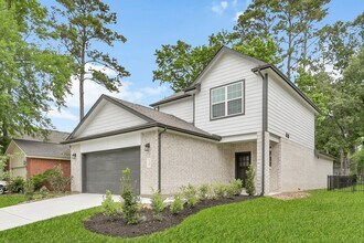 3346 Torrey Pines Dr in Montgomery, TX - Building Photo - Building Photo