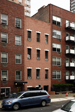 245 E 33rd St in New York, NY - Building Photo - Building Photo