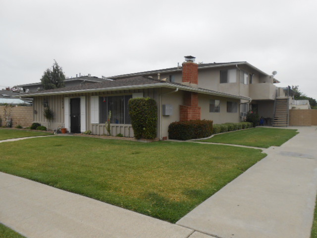 Mesa Verde Covington 4 Plex in Costa Mesa, CA - Building Photo