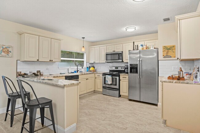 232 SW Kimball Cir in Port St. Lucie, FL - Building Photo - Building Photo