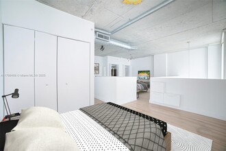 690 SW 1st Ct, Unit 2924 in Miami, FL - Building Photo - Building Photo