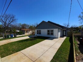 214 Pima St in San Antonio, TX - Building Photo