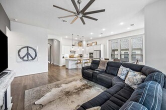 320 Teakmill Trail in San Marcos, TX - Building Photo - Building Photo