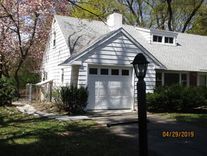 138 Old Niskayuna Rd in Albany, NY - Building Photo - Building Photo