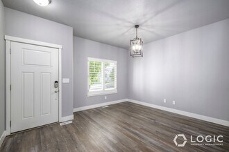 6816 Snickers Ln in Midvale, UT - Building Photo - Building Photo