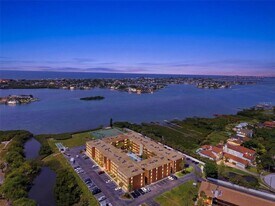 12760 Indian Rocks Rd, Unit 1065 in Largo, FL - Building Photo