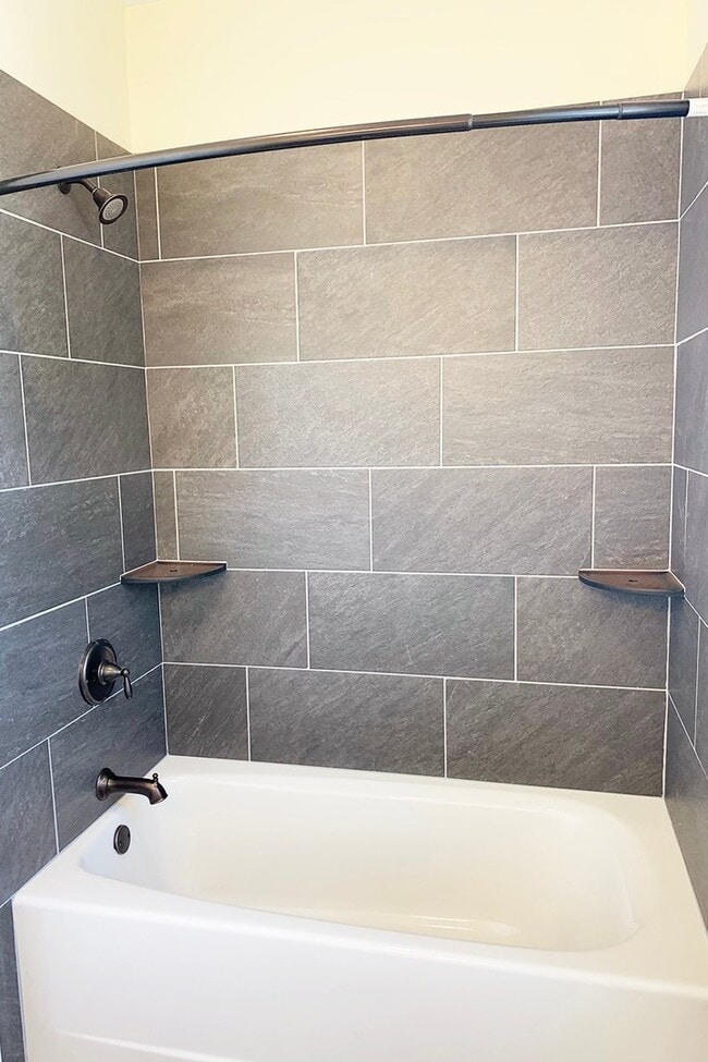 375 St Paul St in Burlington, VT - Foto de edificio - Building Photo