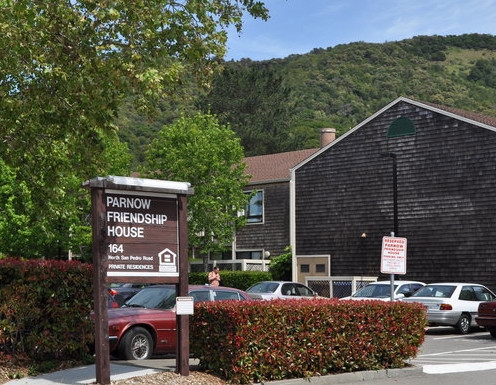 Parnow Friendship House in San Rafael, CA - Foto de edificio