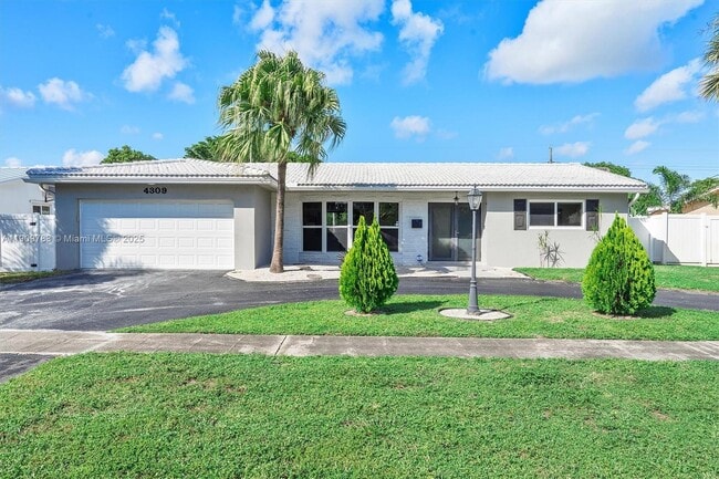 4309 Jackson St in Hollywood, FL - Building Photo - Building Photo