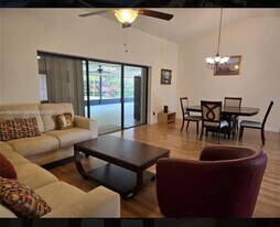 9461 NW 16th St in Plantation, FL - Building Photo