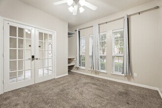 6605 Fallen Breeze Ln in San Leon, TX - Foto de edificio - Building Photo