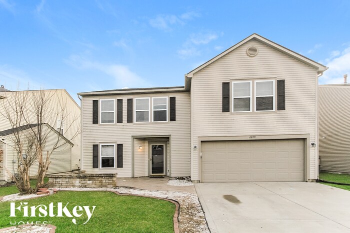 6829 W Raleigh Dr in McCordsville, IN - Building Photo