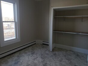 1012 7th St E in St. Paul, MN - Foto de edificio - Building Photo