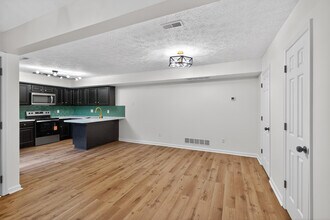 433 Darby Creek Rd in Lexington, KY - Building Photo - Building Photo