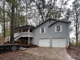 223 Indian Creek Dr in Powder Springs, GA - Building Photo