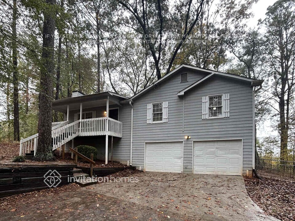 223 Indian Creek Dr in Powder Springs, GA - Building Photo