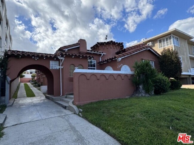 property at 1229 S Dunsmuir Ave