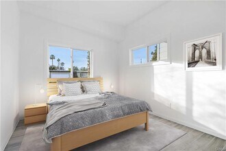 5942 Graves Ave in Los Angeles, CA - Building Photo - Building Photo