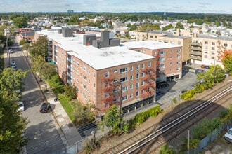 The Regency in Mineola, NY - Building Photo - Building Photo