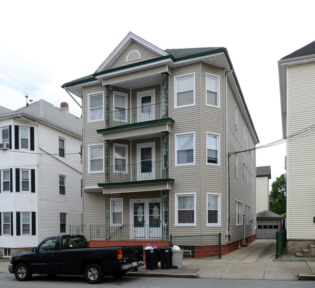 198-200 Davis St in New Bedford, MA - Building Photo - Building Photo