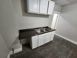 2033 W 98th St in Cleveland, OH - Building Photo - Building Photo