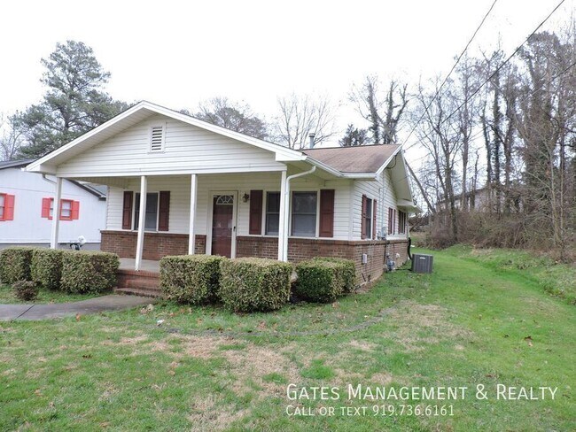 101 Lawndale Ave in Hillsborough, NC - Building Photo - Building Photo