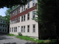 30 Cedar St in Augusta, ME - Foto de edificio - Building Photo