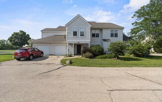 2836 Holborn Cir in Madison, WI - Building Photo