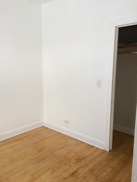 2311 N Avers Ave, Unit 2 in Chicago, IL - Building Photo - Building Photo