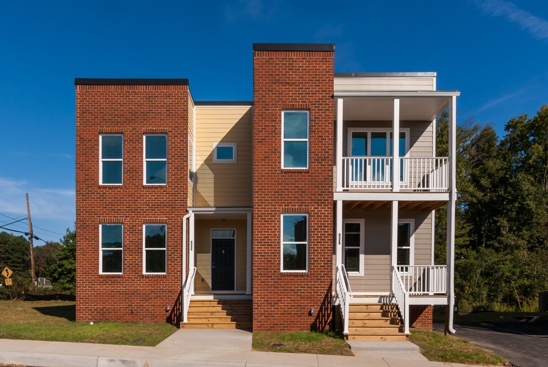 Townhomes at Warwick Place I in Richmond, VA - Building Photo