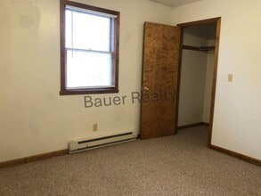 9 Gifford St in Greenwich, OH - Building Photo - Building Photo